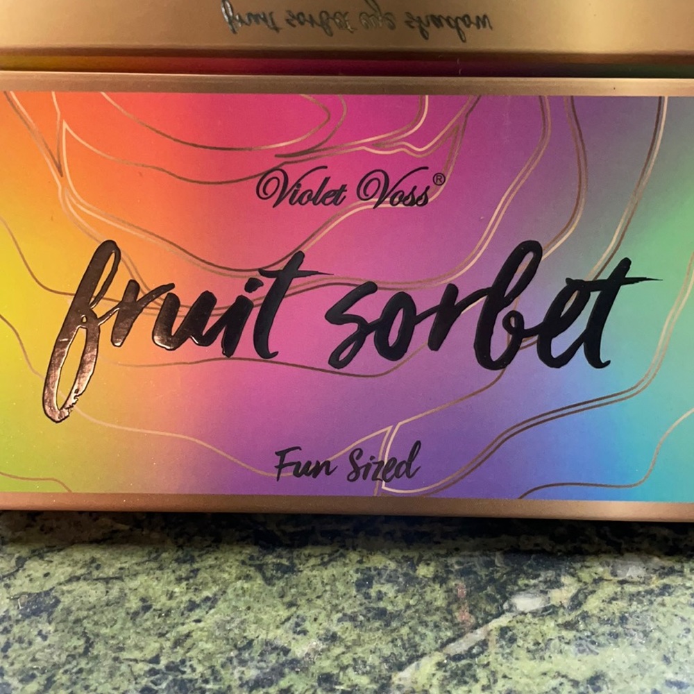 Violet Voss eyeshadow